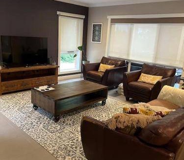 Ballarat East Apartment | 260 m² Apartment ∙ 4 bedrooms ∙ 8 guests