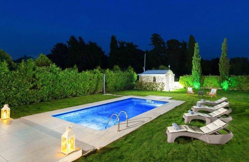 Filerimos House | 260 m² House ∙ 4 bedrooms ∙ 8 guests