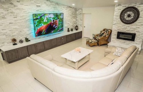 Apollo Beach House | 265 m² House ∙ 5 bedrooms ∙ 14 guests