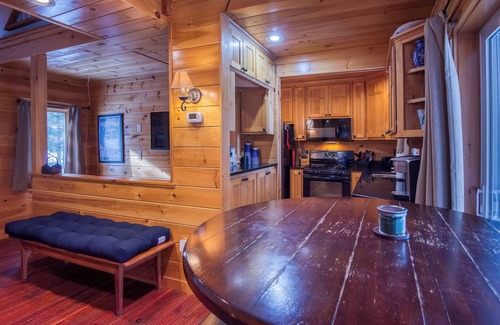 Rangeley House | 27 Depot - Adorable 2 bedroom, 2 bath cottage close to the village