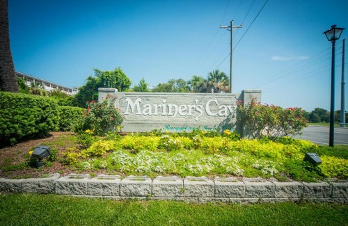 Sunset Point House | 27 Mariners Cay