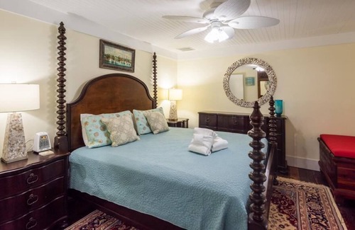 Folly Field House | 27 Moonshell - Tranquility in Folly Field, 3 minute walk to the beach
