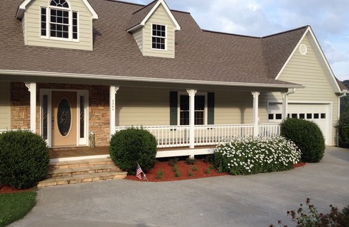 Hiawassee House | 270 Degree Lakefront View In The Blue Ridge Mountains