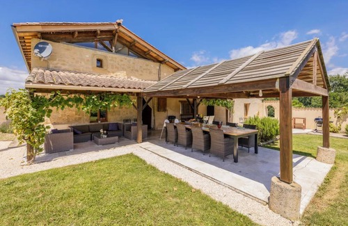 Montignac-Toupinerie House | 270 m² House ∙ 5 bedrooms ∙ 12 guests