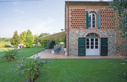 Orentano Villa | 275 m² Villa ∙ 5 bedrooms ∙ 12 guests