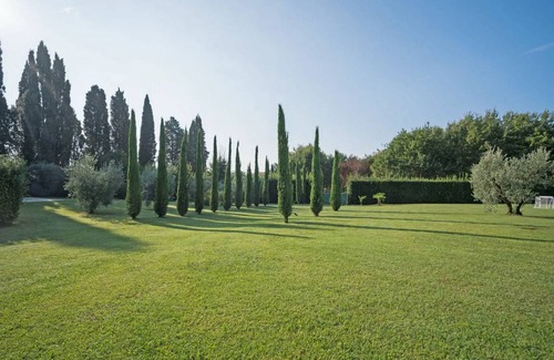 Orentano Villa | 275 m² Villa ∙ 5 bedrooms ∙ 12 guests