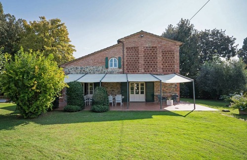 Orentano Villa | 275 m² Villa ∙ 5 bedrooms ∙ 12 guests