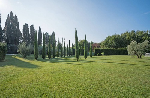 Orentano Villa | 275 m² Villa ∙ 5 bedrooms ∙ 12 guests