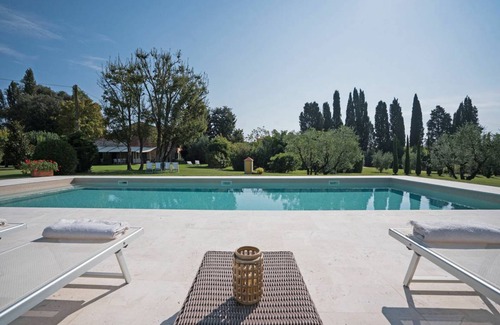 Orentano Villa | 275 m² Villa ∙ 5 bedrooms ∙ 12 guests