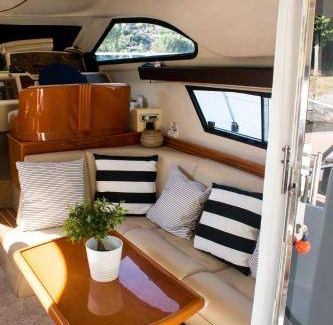 Cinfaes Boat Rental | 28 m² Houseboat ∙ 2 bedrooms ∙ 4 guests