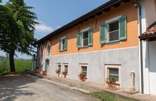 Ovada Other | 280 m² Accommodation ∙ 5 bedrooms ∙ 12 guests