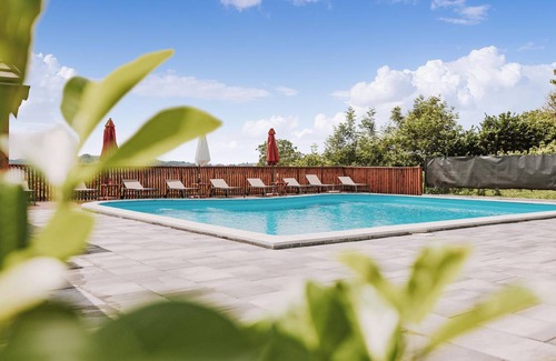 Grabrovnik House | 280 m² House ∙ 4 bedrooms ∙ 12 guests