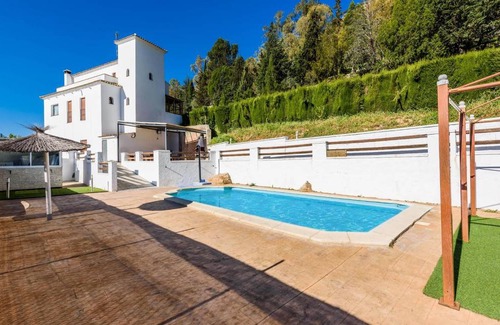 Benaojan House | 280 m² House ∙ 8 bedrooms ∙ 18 guests
