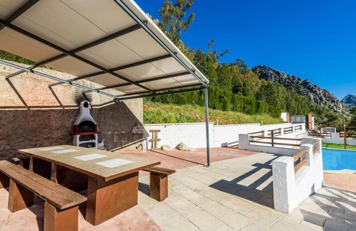 Benaojan House | 280 m² House ∙ 8 bedrooms ∙ 18 guests