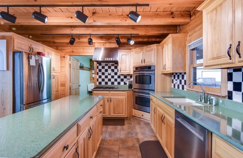 Howard House | 283 m² House ∙ 4 bedrooms ∙ 14 guests
