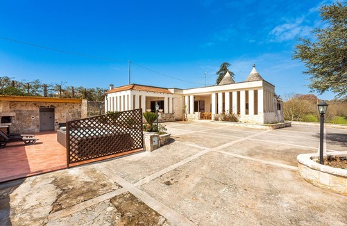 Martina Franca Cottage | 2845 Trulli Carvaloo by BarbarHouse