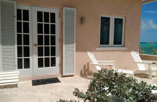 George Town Apartment | ~$288. #C, REGATTA POINT, private cay, Exuma