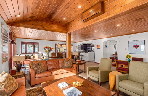 Coffeyville House | 288 m² House ∙ 3 bedrooms ∙ 10 guests