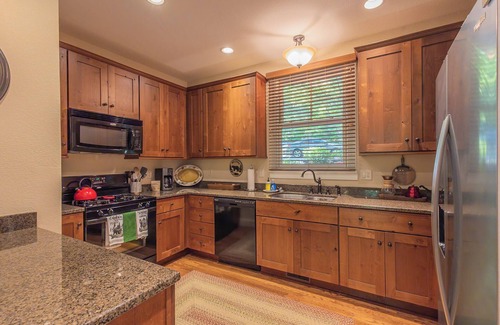 Bear Lake Reserve Cottage | 298 Hedgewood Drive at Bear Lake Reserve