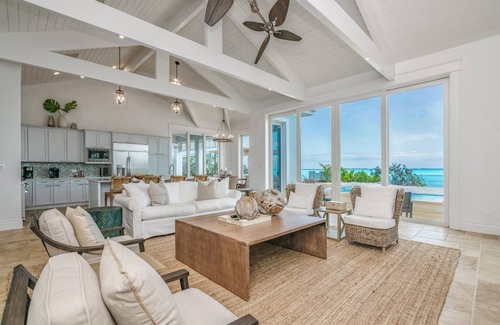 Forbes Hill House | 298 m² House ∙ 5 bedrooms ∙ 10 guests