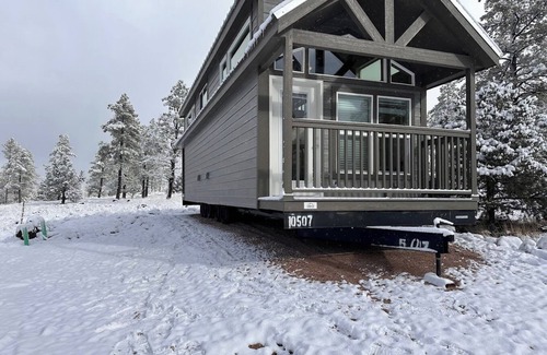 Williams Ski Chalet | 2A Cozy Chalet in Beautiful Williams with WiFi, AC and Mountain View with Patio