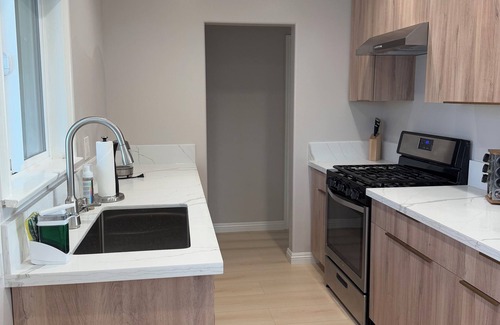 Monterey Park House | 2b1b/Convenient/freeparking/Gated
