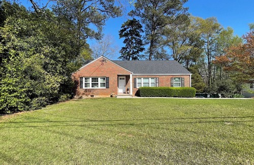 Clairmont Heights Apartment | 2bd/1ba apt in walkable area near Emory, nature trails, available Sep. 23rd