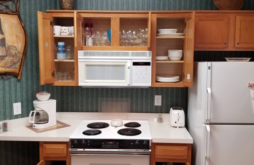 Sea Trail Condo | 2bd/2ba 4 queen beds. Sea Trail Condo. Close to the beach.