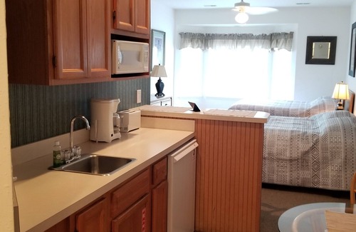 Sea Trail Condo | 2bd/2ba 4 queen beds. Sea Trail Condo. Close to the beach.
