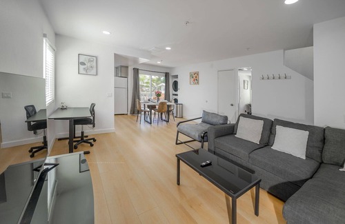 Alhambra Condo | 2BD/2BA Apartment near DT Alhambra