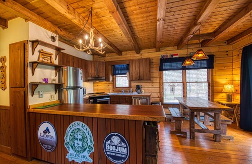 Hemphill Heights Cabin | 2BD 2BA Cozy Log Cabin, Easy Paved Access, View, Gas Log, Hot Tub, Wifi Pond