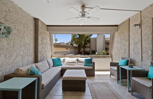 South Scottsdale Condo | 2bd, 2ba, Old Town, Pet Friendly, Pool, Balcony