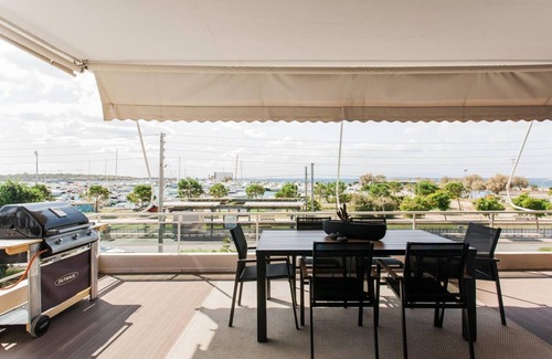 Glyfada Apartment | 2BD Beachfront Apartment Athens Riviera by TheOlon