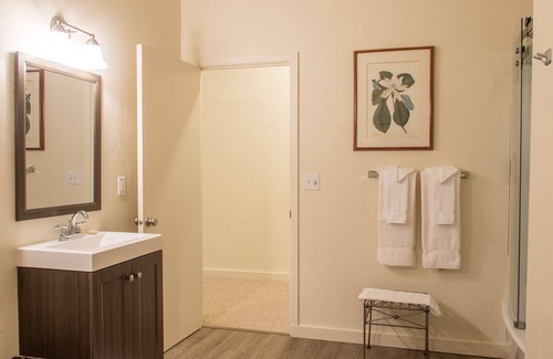 Grants Pass Apartment | 2Bd Loft in Historic Grants Pass # 115