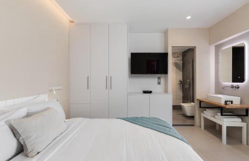 Vouliagmeni Apartment | 2bd Luxury Sea View Penthouse In Astir Beach