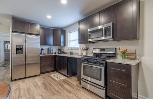 Austell Apartment | 2BD Oasis with AC, WiFi Near Battery & 6Flags!