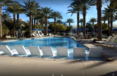 Las Vegas Condo | 2BD/Vegas - Margarita Maker, Kitchen, W/D, Hot Tub