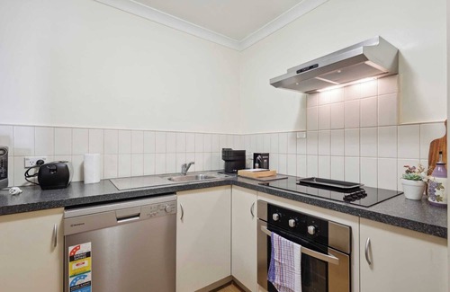 Northbridge Apartment | 2BDR 1BTH 1PRK - Northbridge Magic!