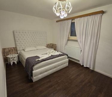 Lucerne Apartment | 2BDR Apt with See View - Free Parking