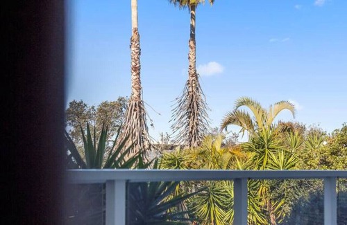 Wamberal Apartment | 2BDR Beachside Bliss in Wamberal