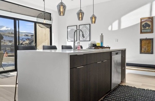 Silverthorne Condo | 2BDR New Build Minutes to Dillon Reservoir