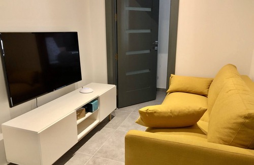 Tower Road Apartment | 2BDR2BTR apartment near Sliema beach