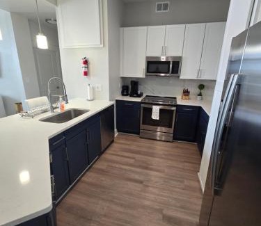 Deep Ellum Apartment | 2bdrm/2 King beds/1Air mattress