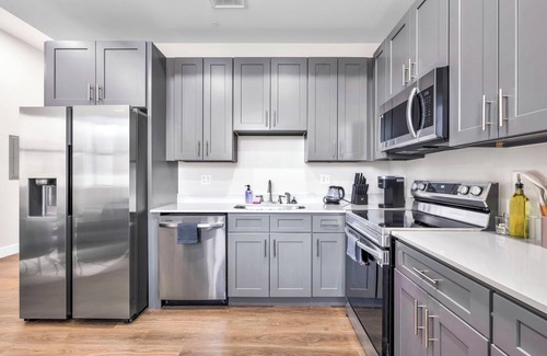 Cleveland Apartment | 2Bed 1Bath 10 Min to DT Ping Pong Gym