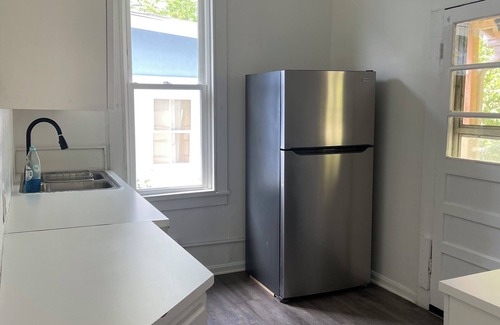 Rosedale House | 2Bed 1Bath 1930s KC Home off I-35 ~ Walking Distance to Coffee & Breakfast
