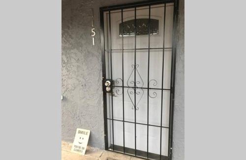 Harbor Apartment | 2bed 1bath close to downtown LB, LA and OC.