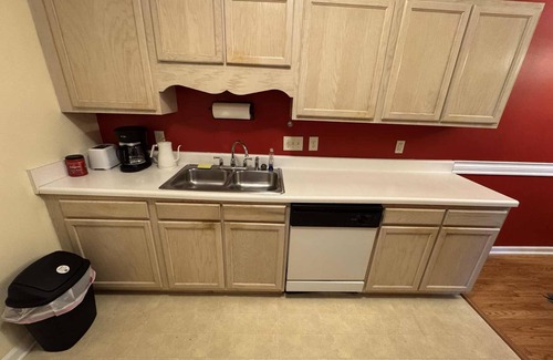 Greensboro Apartment | 2Bed 2Bath Cozy Apartment off Guilford college!