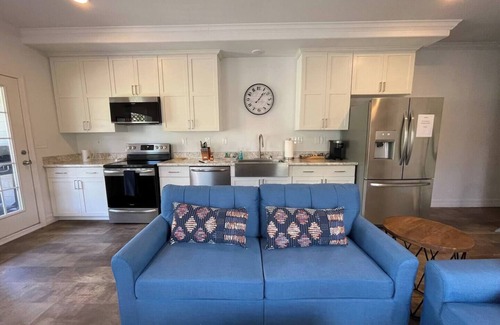 Hermosa House | 2Bed/2Bath with Creek and Open Spaces