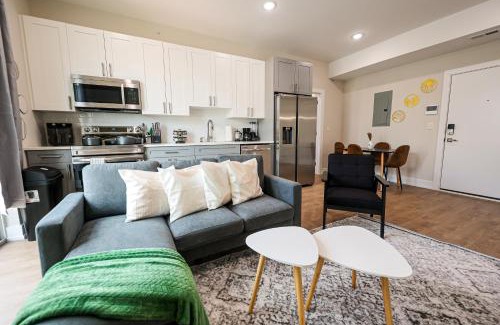 Mantua Apartment | 2bed2bathking Bedcentralwdwifi