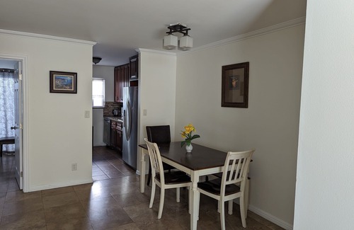 Ocean Park Condo | 2Bedroom+Den/2Bathroom, 4 Blocks to Santa Monica Beach